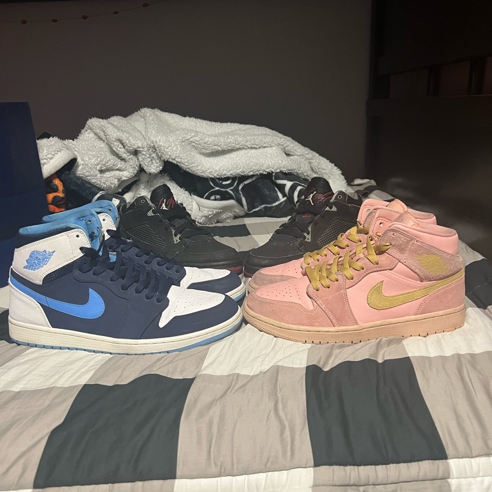 Jordan 1 mid Coral pink and gold size 9 Mens Used Once